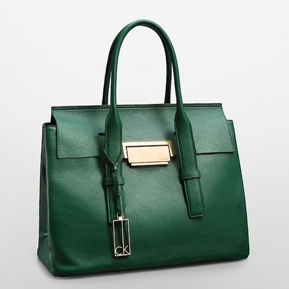 Calvin Klein Kelsey Pebble Bag - Picture 5 of 8